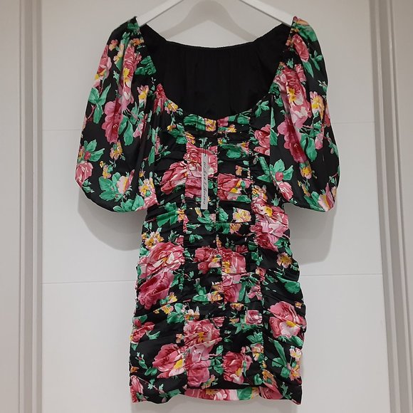 NWT FOR LOVE & LEMONS JOLIE RUCHED FLORAL PRINT MINI DRESS IN BLACK - Picture 3 of 5